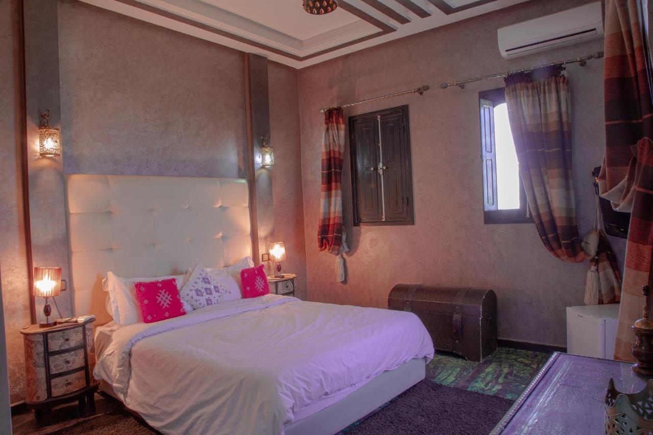 Jnanat Aicha Guesthouse Wawizelte Екстериор снимка
