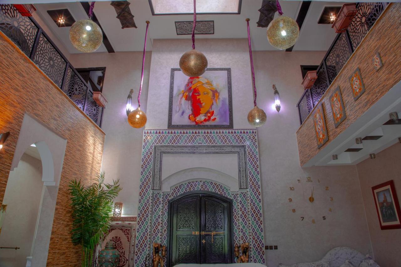 Jnanat Aicha Guesthouse Wawizelte Екстериор снимка