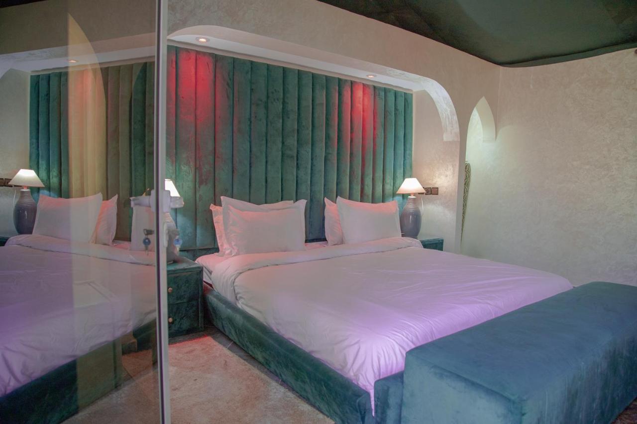 Jnanat Aicha Guesthouse Wawizelte Екстериор снимка